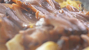 大火蒸至15分鐘即可。