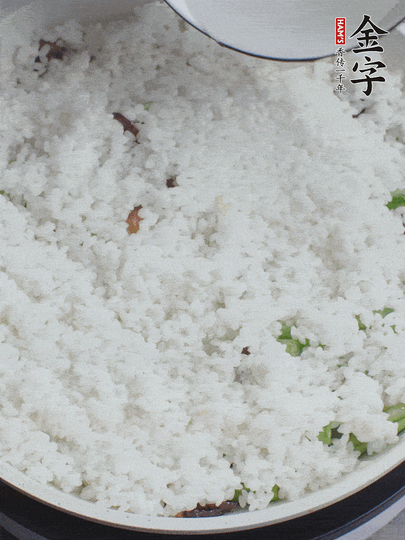 放一碗水，蓋蓋燜煮。